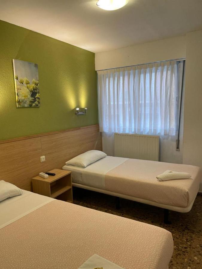 Hostal Milmarcos Сарагоса Екстер'єр фото