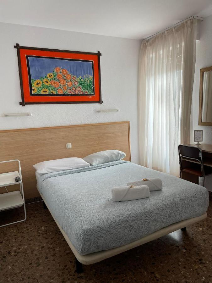Hostal Milmarcos Сарагоса Екстер'єр фото
