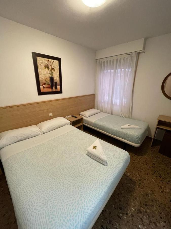 Hostal Milmarcos Сарагоса Екстер'єр фото