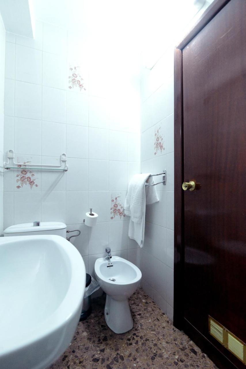 Hostal Milmarcos Сарагоса Екстер'єр фото